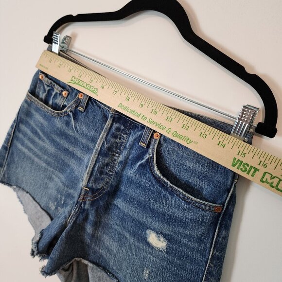 Levi's High Rise‎ Button Fly Wedgie Shorts Distressed Raw Hem Mid Wash Cheeky 28 - Picture 10 of 12